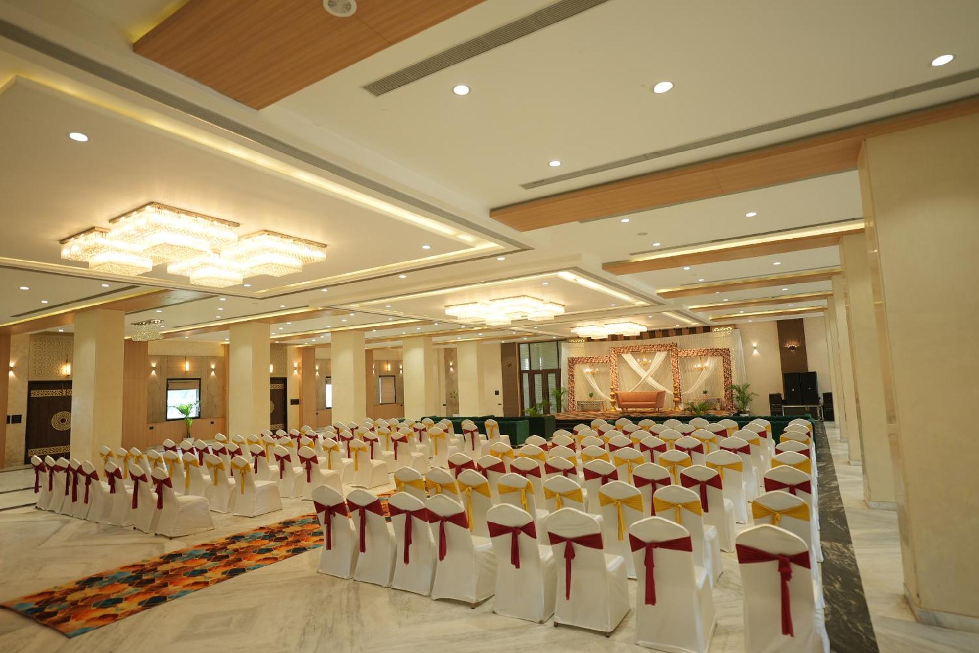 Palak Palace Hotels And Resort Bhopal Buitenkant foto