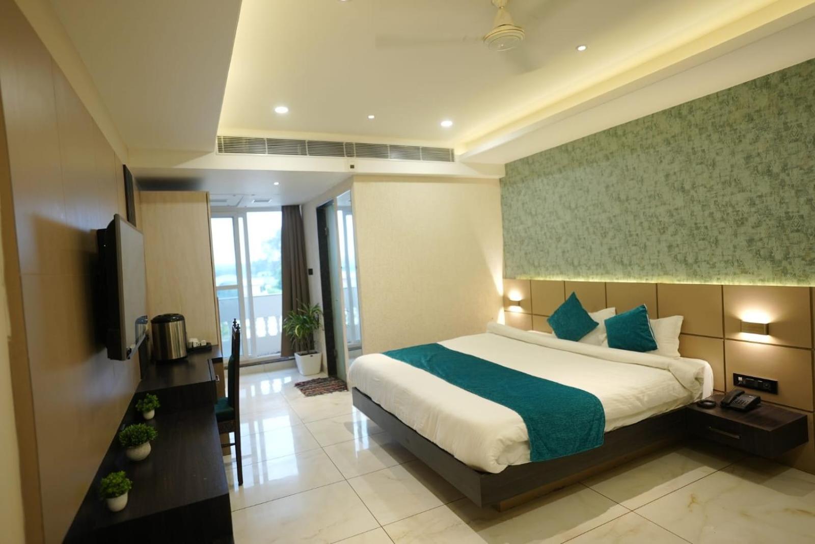 Palak Palace Hotels And Resort Bhopal Buitenkant foto